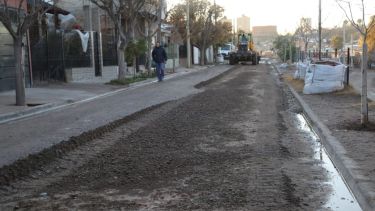 El intendente Mariano Gaido, el vicegobernador Marcos Koopman y funcionarios municipales recorrieron el sector en obras. (FOTO: Gentileza)