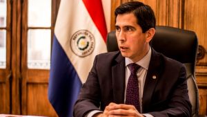 Un ministro de Paraguay aseguró que le avisó a Argentina del avión venezolano