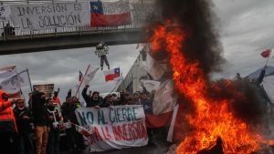 Chile: trabajadores paran la actividad en la mayor productora mundial de cobre