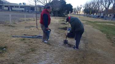 Con el cerramiento del predio comenzó la construcción del edifico áulico de la UNRN en Regina. (Foto Néstor Salas)