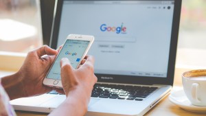 ¿Cómo hay qué borrar los datos personales de Google y por qué?