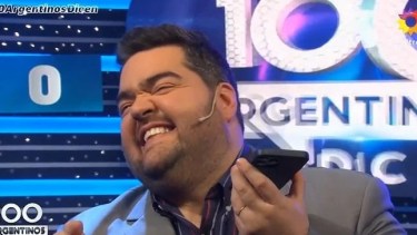 Barassi bromea con que es "el mejor amigo de Messi".-