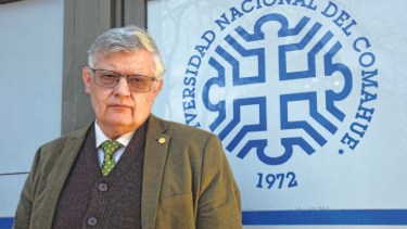 El fiscal Gustavo Gómez estuvo en la Universidad del Comahue. Dijo que muchos delitos ambientales son tan burdos que no hacen falta pericias.