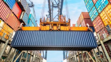 Importaciones, una de las claves de las medidas económicas del Gobierno. 