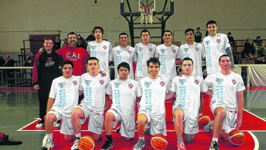 Independiente llegó invicto a los playoffs y recibe a Progre. 