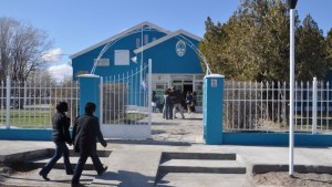 Dos docentes intoxicados por inhalar monóxido de carbono en una escuela de Maquinchao