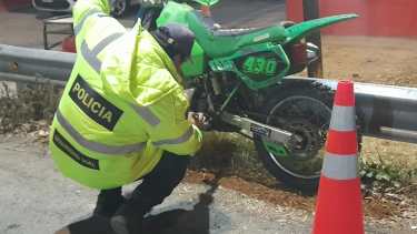 El procedimiento policial se realizó sobre la Ruta 22, a la altura de la localidad de Chichinales. Foto Gentileza.