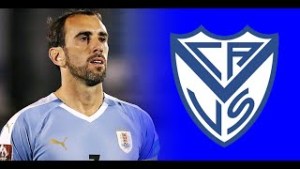 Vélez oficializó la incorporación de Godín