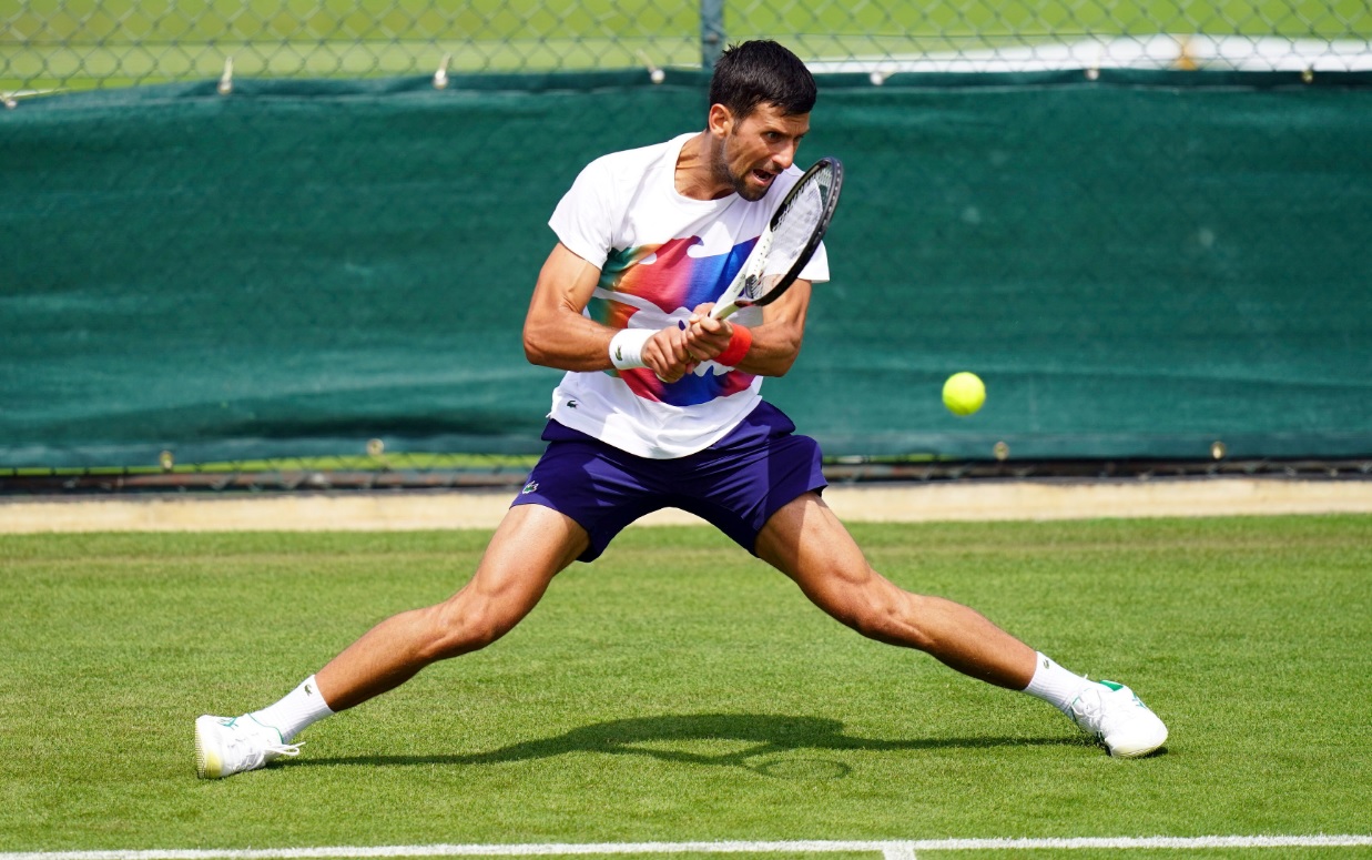 Novak Djokovic jugará en Wimbledon pero no podrá defender los puntos del año pasado. 