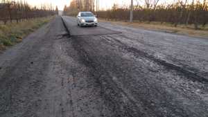 Anuncian que se completará la obra de asfalto en una calle rural de Regina