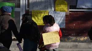 Prometen más seguridad en la escuela de Roca que recibió 13 disparos y ahora volverán a clases