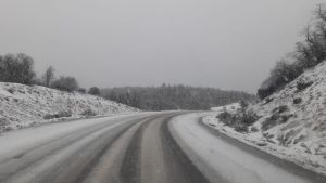 Volvió la nieve a la cordillera y afecta la ruta 40 al sur de Bariloche