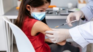 Estados Unidos autorizó vacunas de Pfizer y Moderna para menores de cinco años