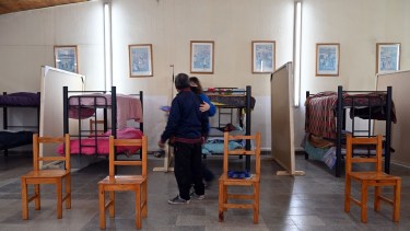 La Capilla San Cayetano ofrece su espacio por las noches. Foto: Marcelo Ochoa