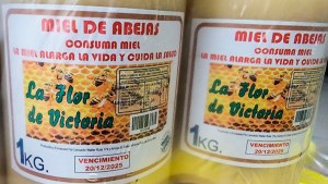 Decomisaron 179 kilos de miel en Neuquén que no tenía habilitación para su consumo