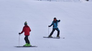 Curso de residentes: este finde es ideal para aprender a esquiar en Cerro Bayo o Cerro Chapelco