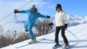 La nieve ya llegó al cerro Catedral en Bariloche y Escuela Xtreme te espera para brindarte su mejor servicio