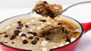 Receta express: avena horneada con chips de chocolate