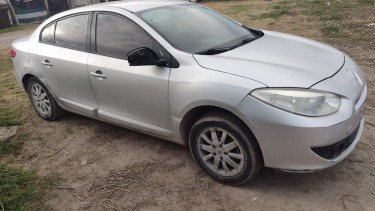 El auto habría sido utilizado en diversas entraderas en Bahía Blanca. 