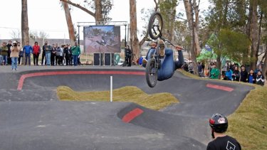 La pista de pump track es la más grande de Argentina y de nivel mundial. Foto: Aguante Neuquén.