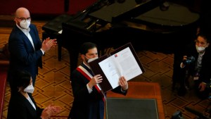 Boric recibió la propuesta de Nueva Constitución que ahora irá a un plebiscito