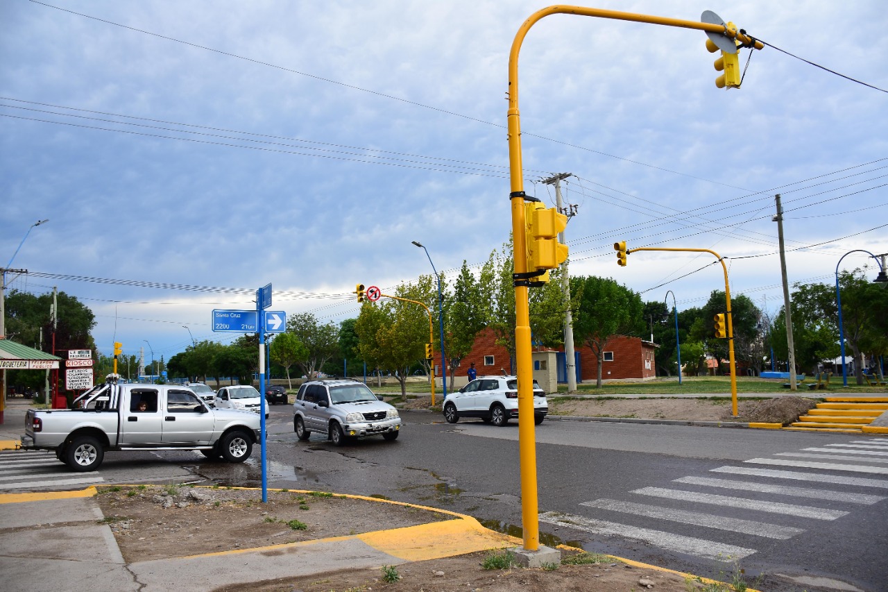Un sistema de foto multas, con equipos tecnológicos, se implementará en el ejido urbano de Roca. Foto: ilustrativa (archivo) 