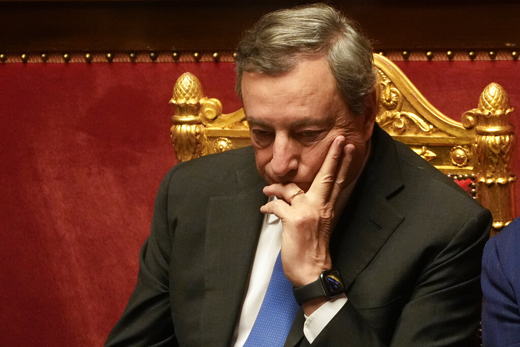 Mario Draghi realizó un efusivo discurso en el Senado en busca del "voto de confianza". (AP Photo/Gregorio Borgia)
