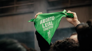 A dos años de la ley de aborto: detuvieron a dos socorristas y a una médica en Córdoba
