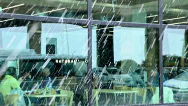 El aeropuerto de Bariloche se ve afectado por el temporal de nieve. Archivo