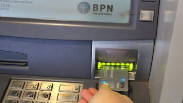 Estatales de Neuquén cobrarán sus sueldos este jueves: el cronograma 