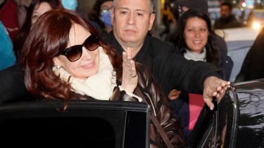 Cristina Kirchner rumbo a Olivos para encontrarse con Alberto Fernández. Foto: Emmanuel Fernández/ Clarín