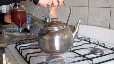 Camuzzi solicitó un aumento en la tarifa del gas que se suma al pedido por la transportista troncal. 