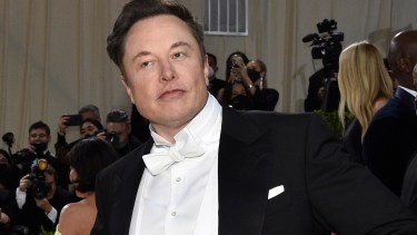 Elon Musk dijo que comprará el Manchester United y generó una revolución en redes