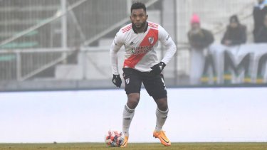 Miguel Borja jugó su segundo partido con la camiseta de River y la rompió toda. 