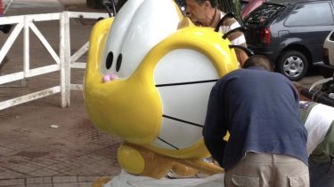 Nik se quedó por cómo vandalizaron la estatua de Gaturro.