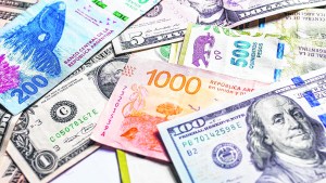 Los de adentro y los de afuera: ¿una asimetría creciente?