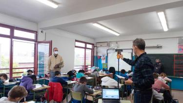 Colegios y varias instituciones ya adoptaron el hábito de abrir las ventanas y garantizar el aireado.