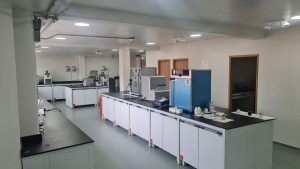 Pecom se expande e inauguró un nuevo laboratorio en Colombia