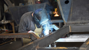 La UOM mejoró la paritaria y los metalúrgicos cobrarán una suma fija de $60 mil en septiembre