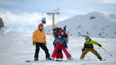 Cerro Bayo, en el corazón de Villa La Angostura ideal para los niños. Fotos gentileza Cerro Bayo.