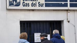 Protección al consumidor de Neuquén intimó a Camuzzi a regularizar la atención presencial