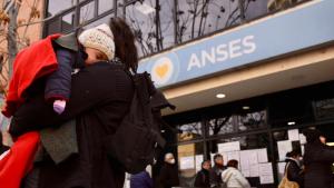 Bonos confirmados: quiénes cobrarán hasta $134.000