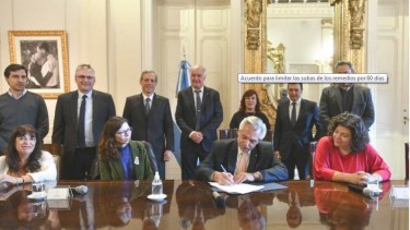 Firma del convenio entre Alberto Fernández y la ministra Batakis con la industria farmacéutica.Firma del convenio entre Alberto Fernández y la ministra Batakis con la industria farmacéutica