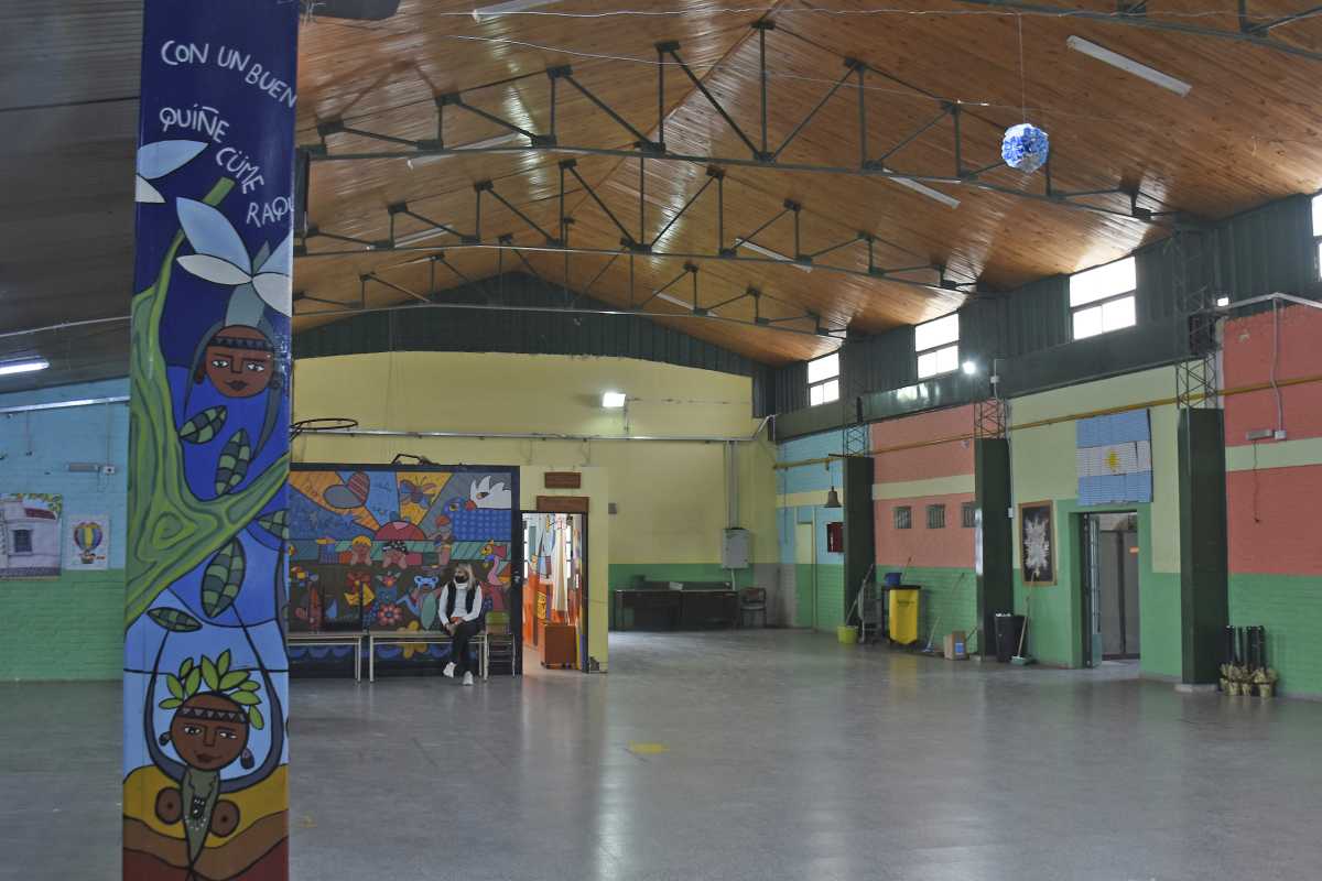 El colegio está emplazado en barrio Malvinas, contiguo al sector rural. Foto archivo Juan Thomes