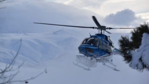 Temporal: buscan a un criancero con helicóptero, mientras camioneros siguen varados en Neuquén