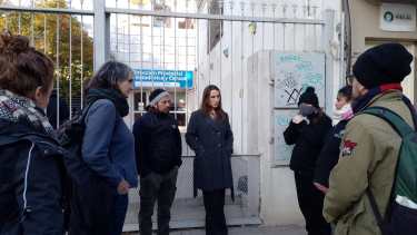 No permiten el ingreso de ningún trabajador que no esté en un listado asignado por la dirección. Foto: Gentileza. 