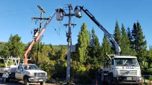 Realizan inversiones para mejorar el servicio eléctrico en El Bolsón