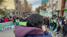 Imagen de Tres días de paro para los estatales de Neuquén por el convenio general