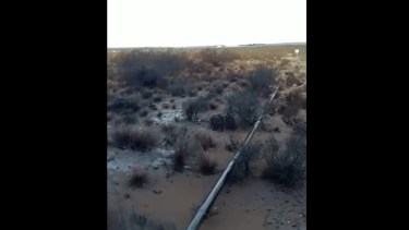 Pérdida de petroleo en Portezuelo Cutral Co. Foto captura:  Faceboook Preguntar a Confederación Mapuche de Neuquén