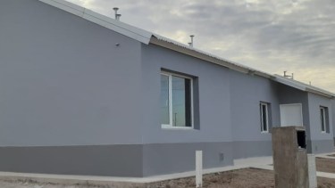 Actualmente se está ejecutando la obra de red de agua y cloacas. Foto gentileza Municipio de Roca